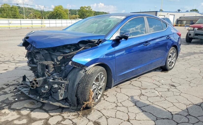A33 – 2020 HYUNDAI ELANTRA LIMITED EN CAMINO A ADUANA